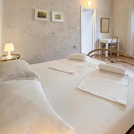 Ferienhaus Amazing In With Wifi Lopar
